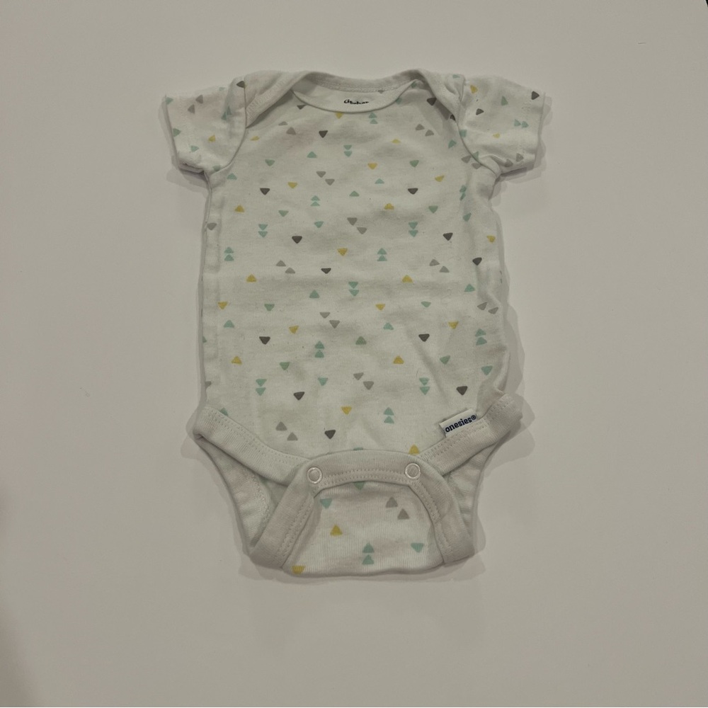 Lot of (7) Baby Boy’s One Piece/Top/Shorts 0-3 Months Multiple Brands - Picture 14 of 14